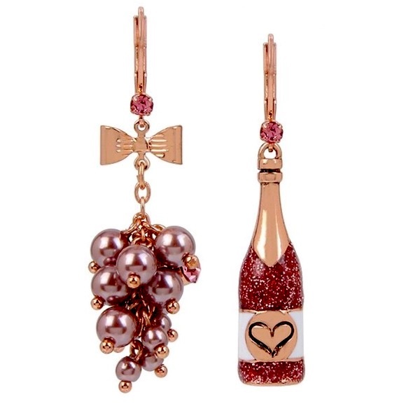 New Betsey Johnson Rose Mismatch Drop Earr… - Picture 2 of 9